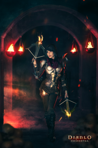 Myrtle Sarrosa (PH) in Demon Hunter cosplay